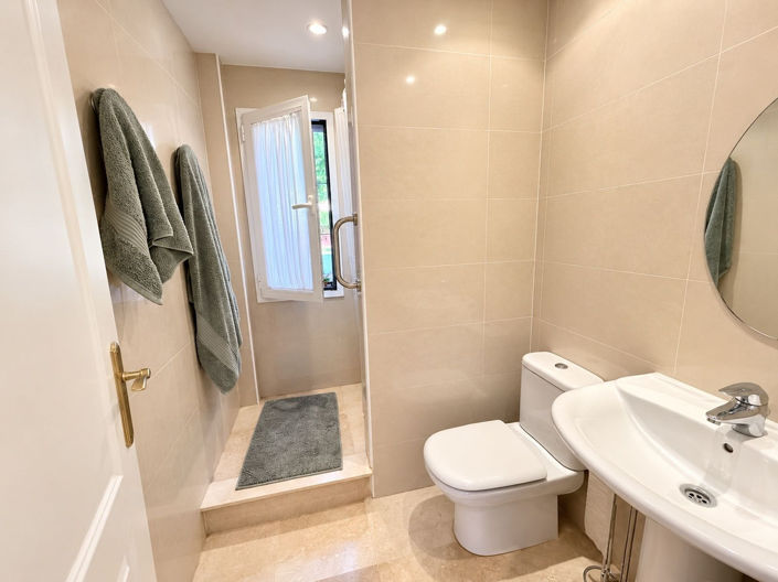 Image No.22-2 Bed Apartment for sale