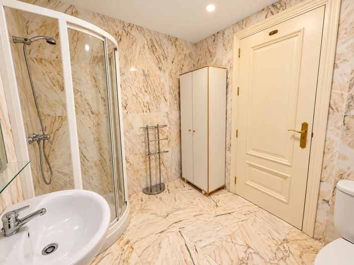 Image No.15-2 Bed Apartment for sale