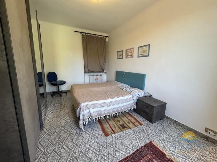 Image No.5-2 Bed House for sale