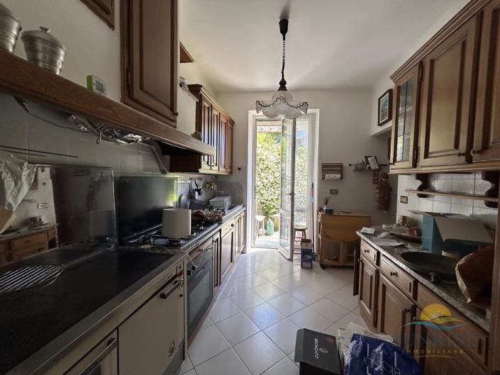Image No.11-2 Bed House for sale
