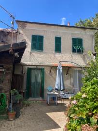 1 - Ronco Scrivia, House
