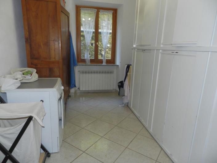 Image No.12-Appartement de 2 chambres à vendre à Isola del Cantone