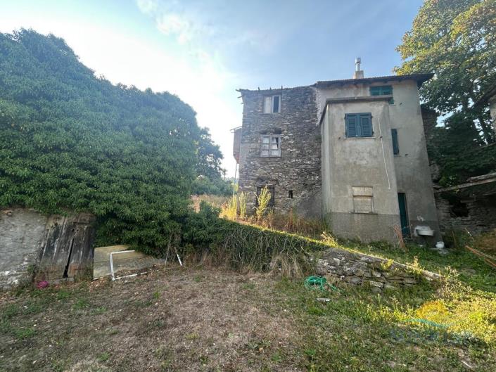 Image No.4-2 Bed Country House for sale