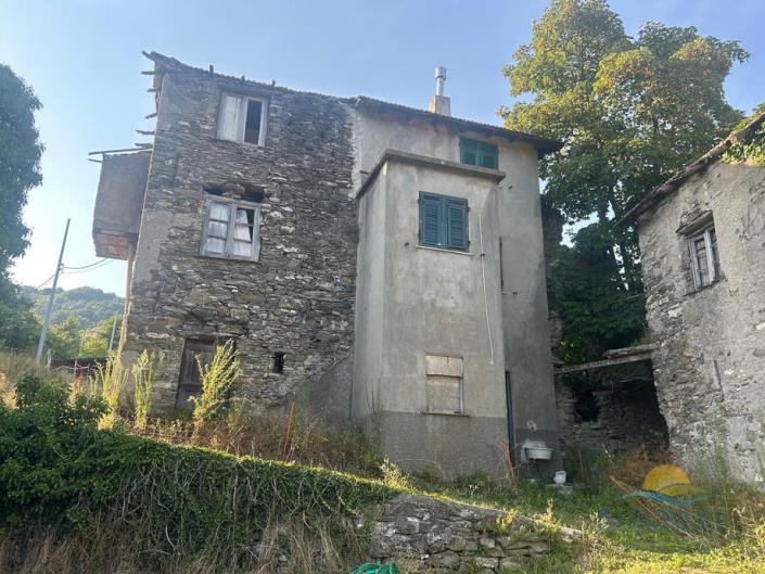 Image No.8-2 Bed Country House for sale