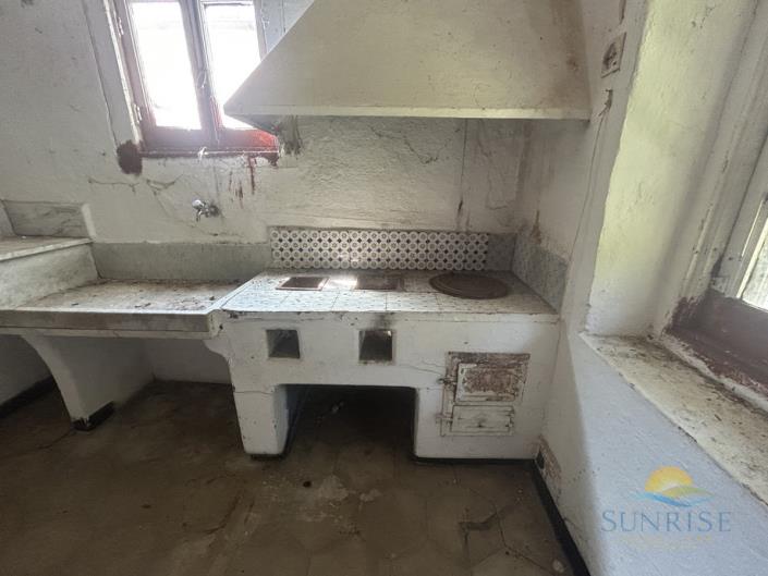 Image No.19-10 Bed House for sale