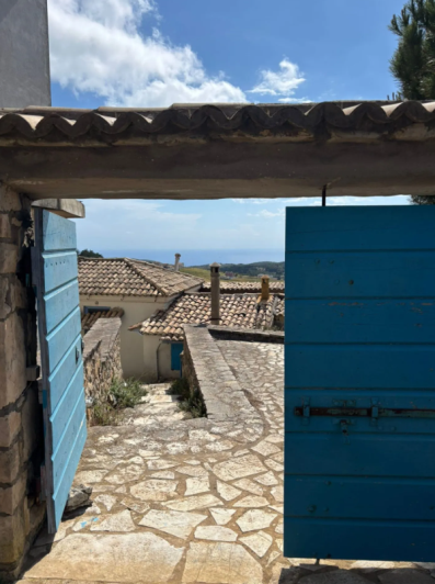 Image No.18-1 Bed House for sale
