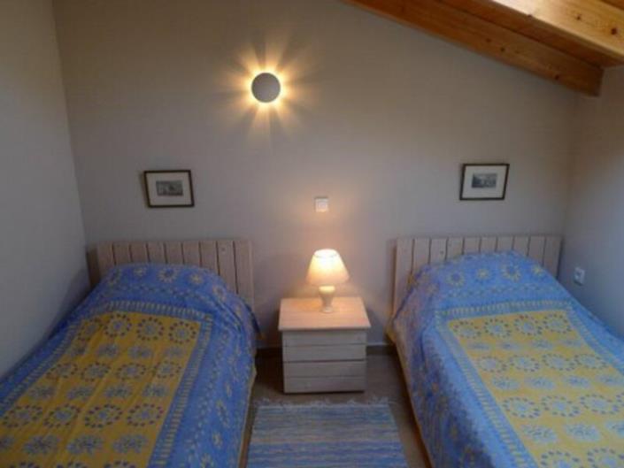 Image No.9-4 Bed Cottage for sale