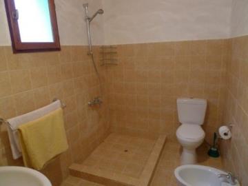 Basorita-11-Bathroom