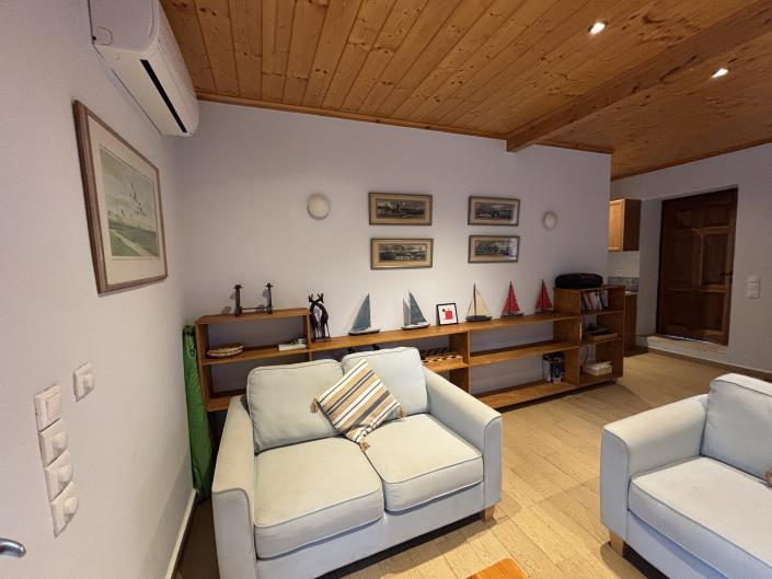 Image No.16-5 Bed Cottage for sale