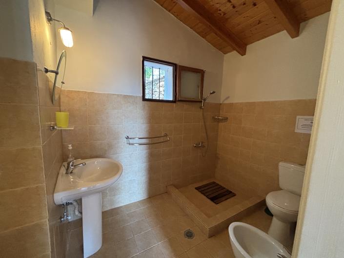 Image No.27-5 Bed Cottage for sale