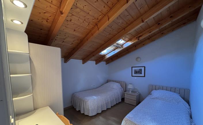 Image No.41-5 Bed Cottage for sale