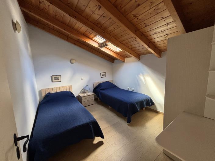 Image No.42-5 Bed Cottage for sale