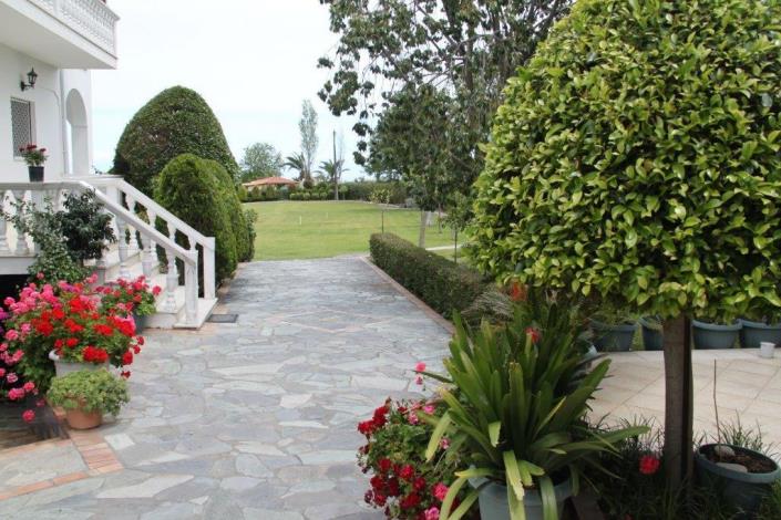 Image No.2-4 Bed Villa / Detached for sale