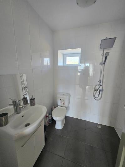 Image No.22-2 Bed Bungalow for sale