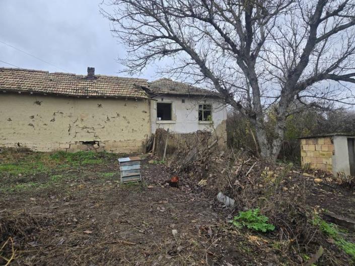 Image No.38-2 Bed Country House for sale