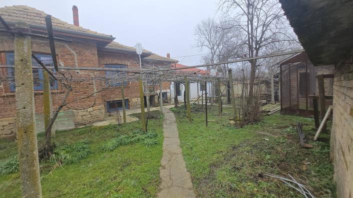 Image No.18-3 Bed House for sale