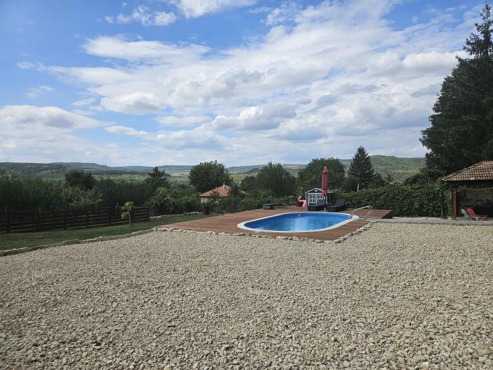 Image No.8-2 Bed House for sale