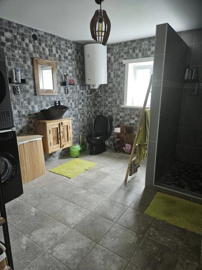 Image No.10-2 Bed House for sale