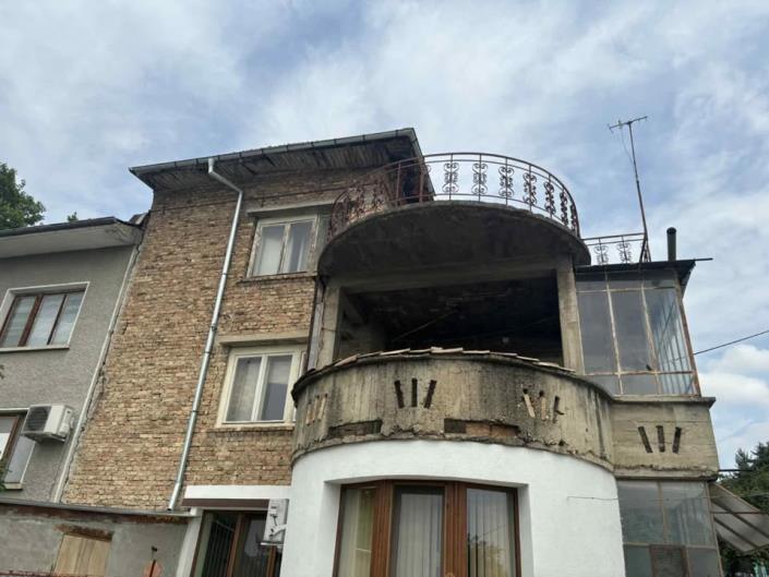Image No.3-3 Bed Maisonette for sale