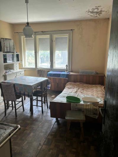 Image No.18-3 Bed Maisonette for sale