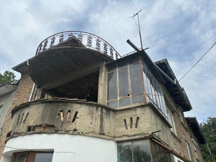Image No.2-3 Bed Maisonette for sale
