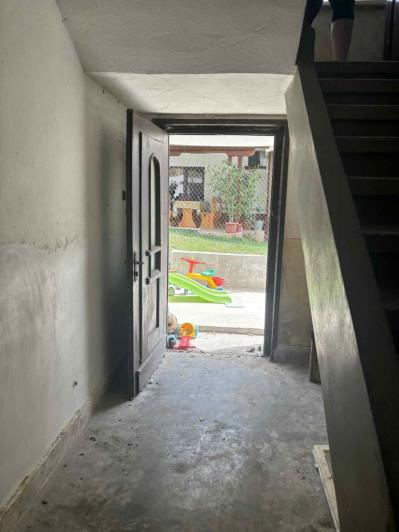 Image No.33-3 Bed Maisonette for sale