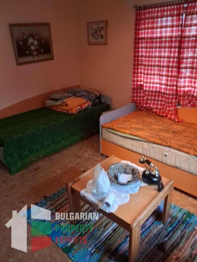 Image No.12-2 Bed House for sale