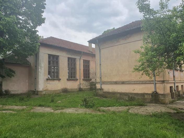 Image No.2-10 Bed House for sale