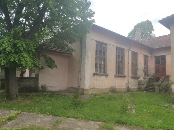 Image No.6-10 Bed House for sale