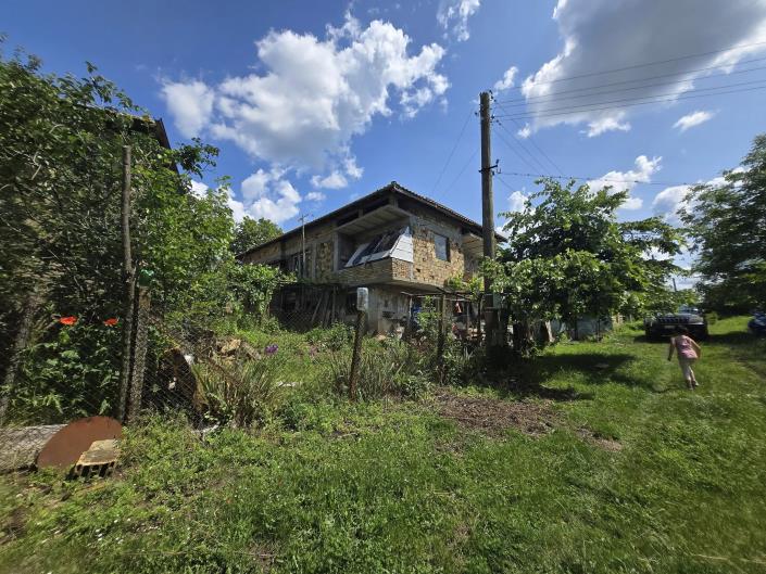 Image No.12-5 Bed House for sale