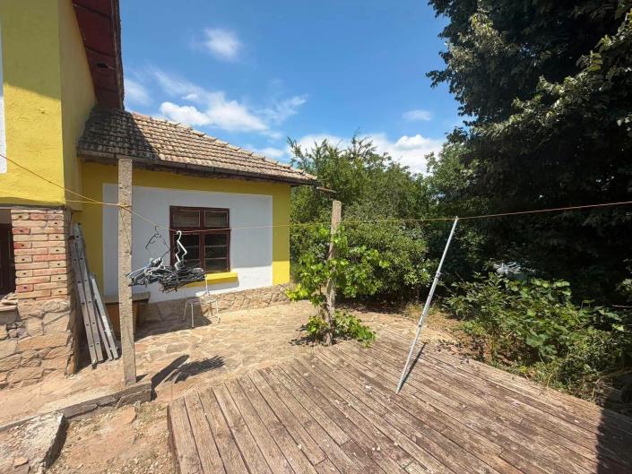Image No.9-2 Bed House for sale