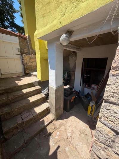 Image No.8-2 Bed House for sale