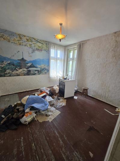 Image No.12-2 Bed House for sale
