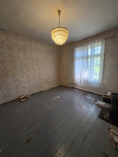 Image No.11-2 Bed House for sale