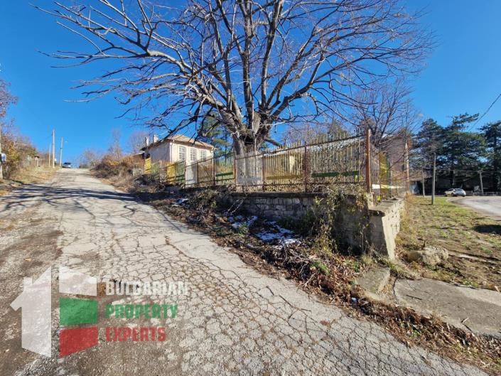 Image No.56-10 Bed Villa / Detached for sale