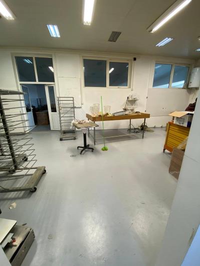 Image No.20-2 Bed Commercial for sale