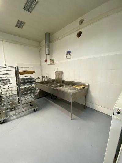 Image No.27-2 Bed Commercial for sale