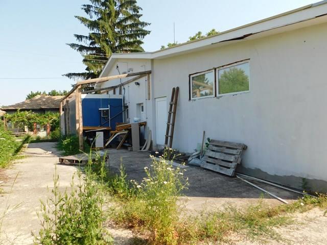 Image No.34-2 Bed Commercial for sale