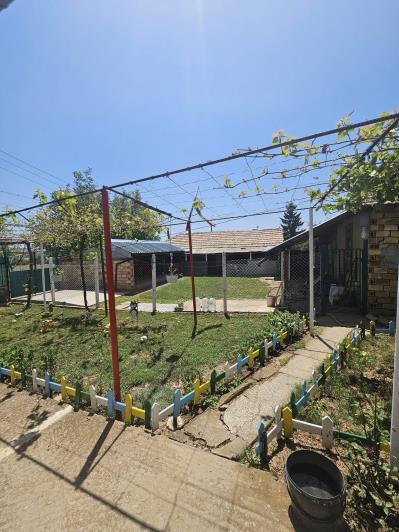 Image No.6-2 Bed House for sale
