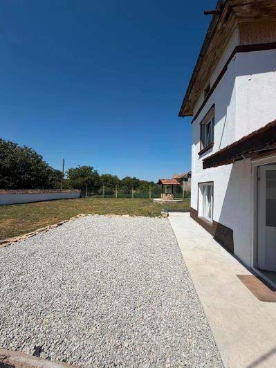 Image No.5-2 Bed House for sale