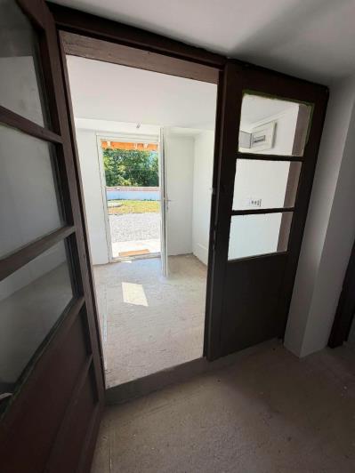 Image No.17-2 Bed House for sale