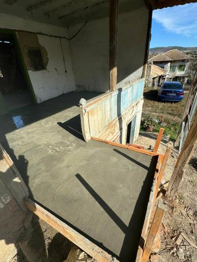 Image No.11-3 Bed House for sale