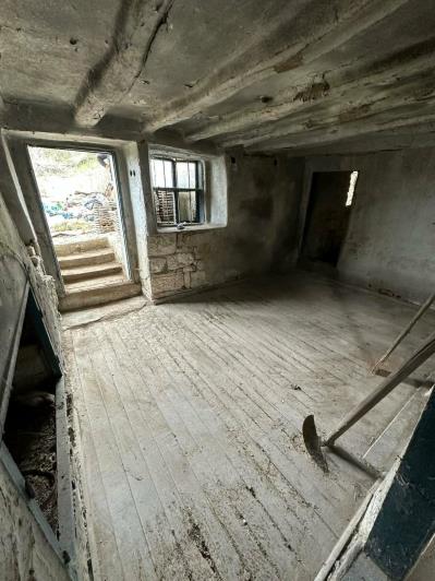 Image No.18-3 Bed House for sale