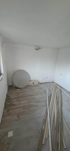 Image No.11-3 Bed House for sale
