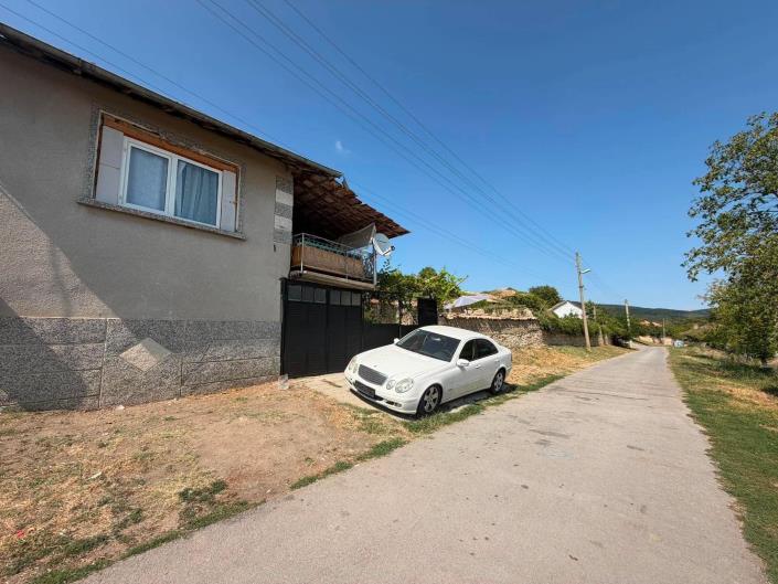 Image No.5-2 Bed House for sale