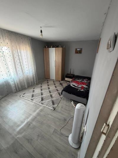 Image No.13-2 Bed House for sale