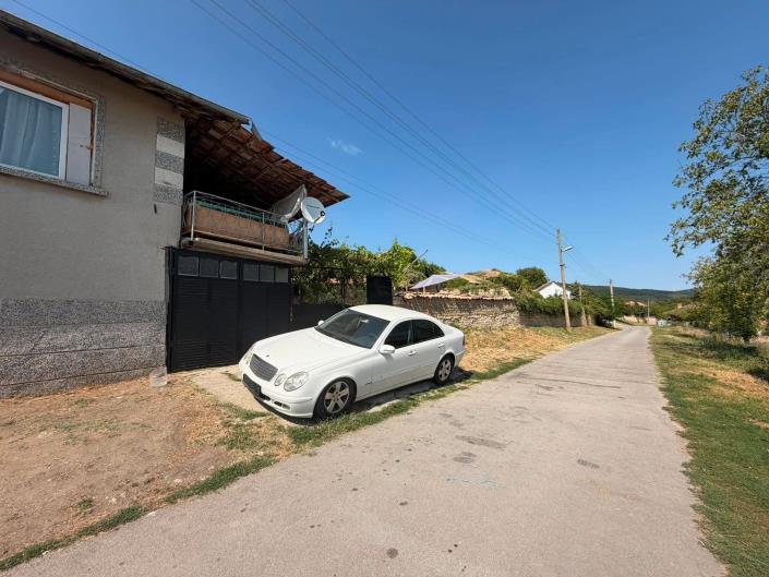 Image No.27-2 Bed House for sale