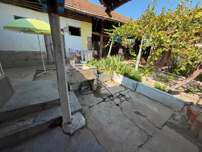Image No.42-2 Bed House for sale
