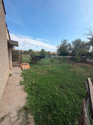 Image No.17-3 Bed House for sale