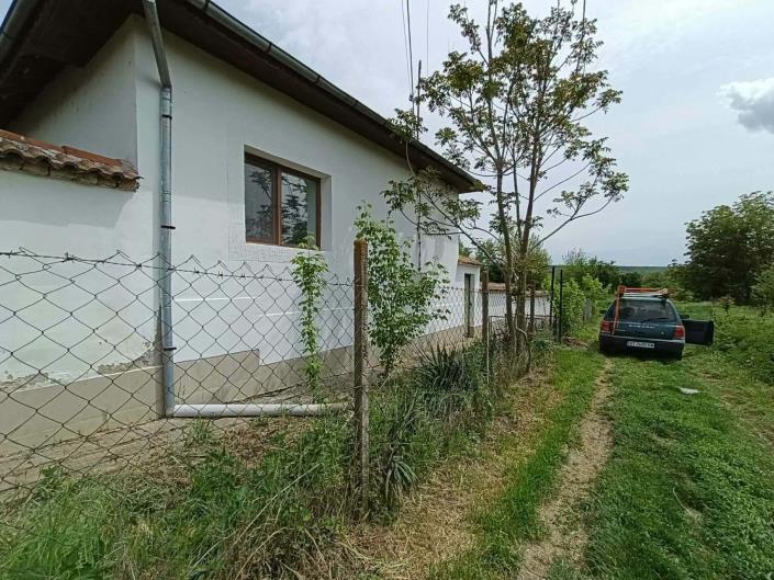 Image No.6-3 Bed House for sale